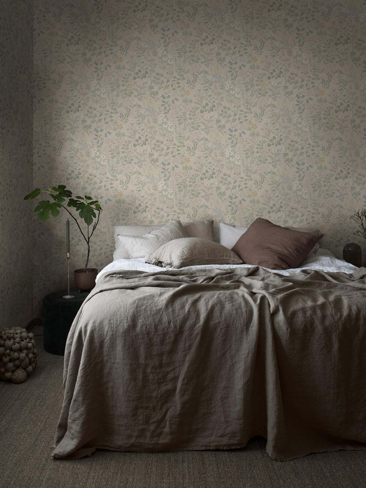 Flora - Bedroom Roomshot