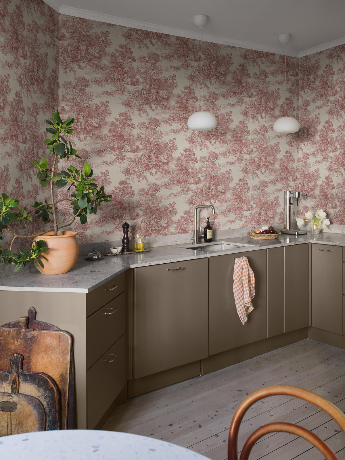 Toile de Jouy - 7768 ToileDeJouy Kitchen Roomshot
