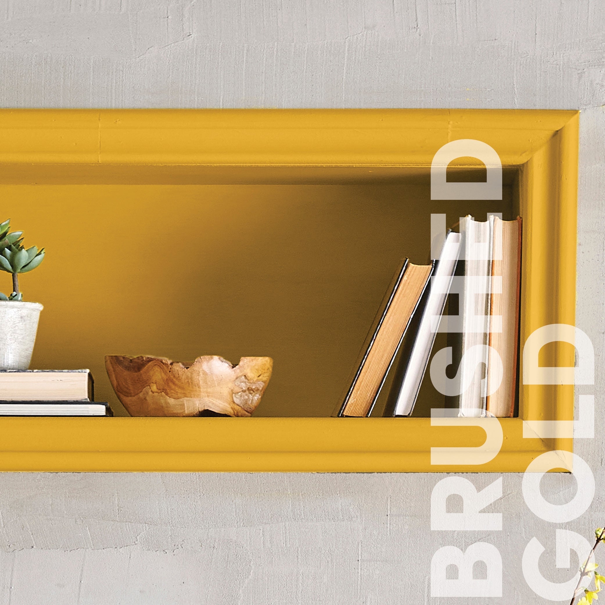 Curator Brushed Gold lifestyle photo