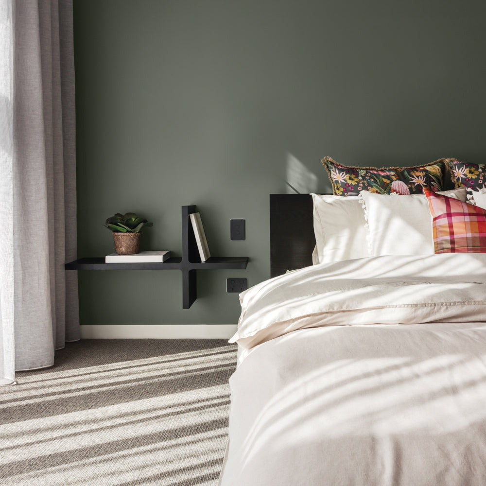 Colourtrend Standing Tall lifestyle photo