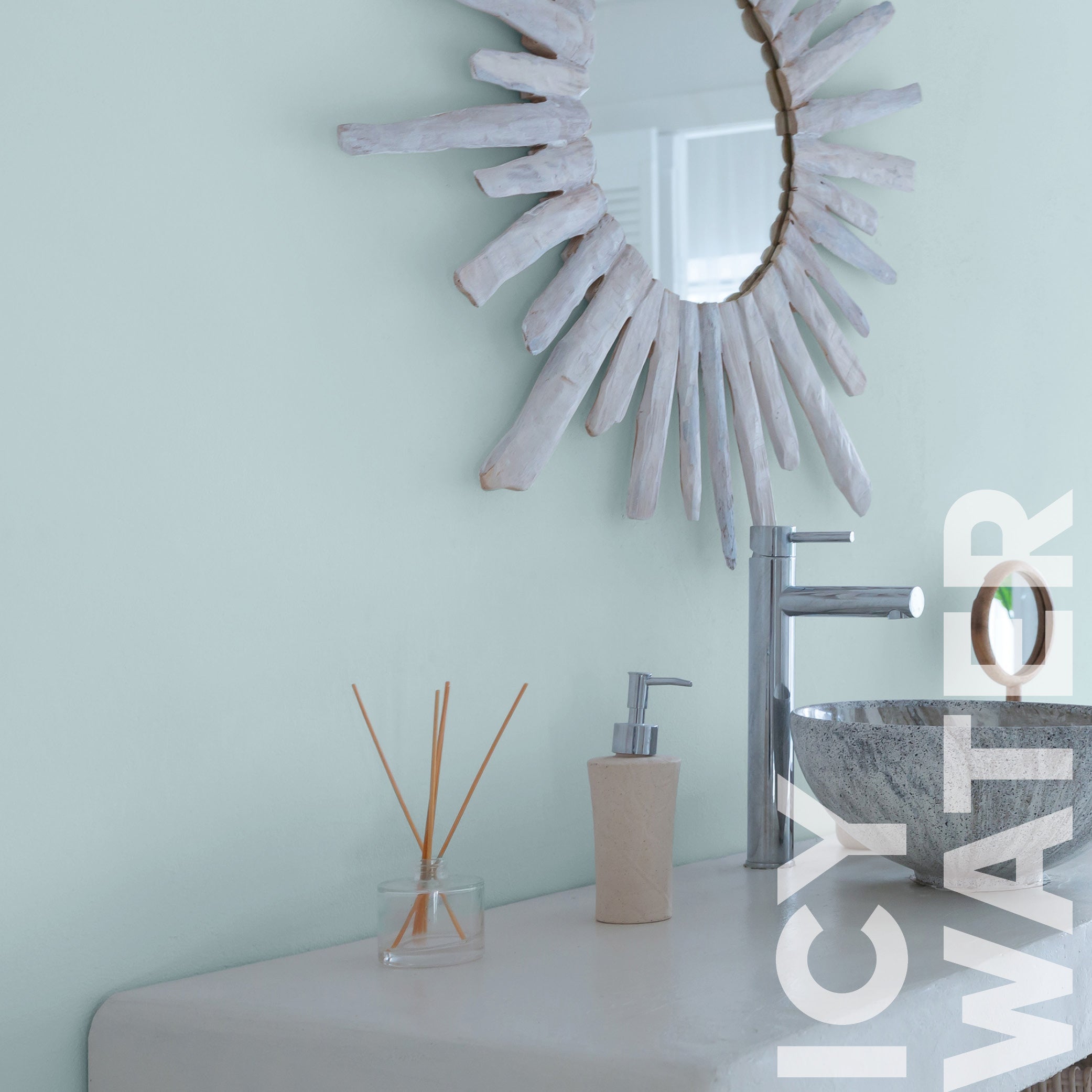 Curator Icy Water lifestyle photo
