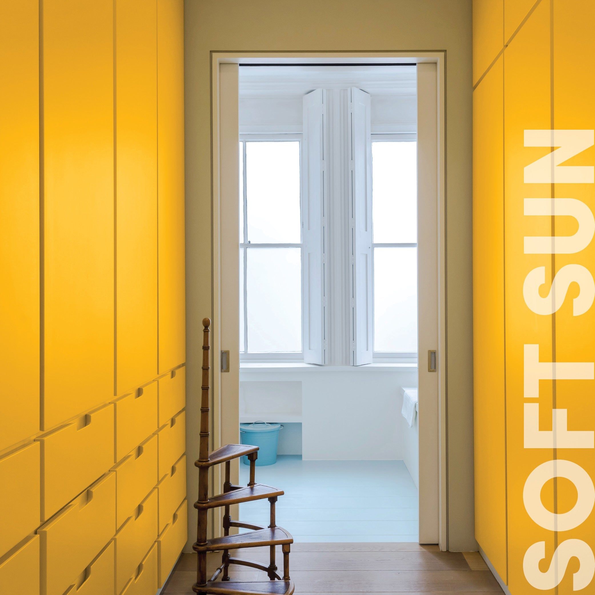 Curator Soft Sun lifestyle photo